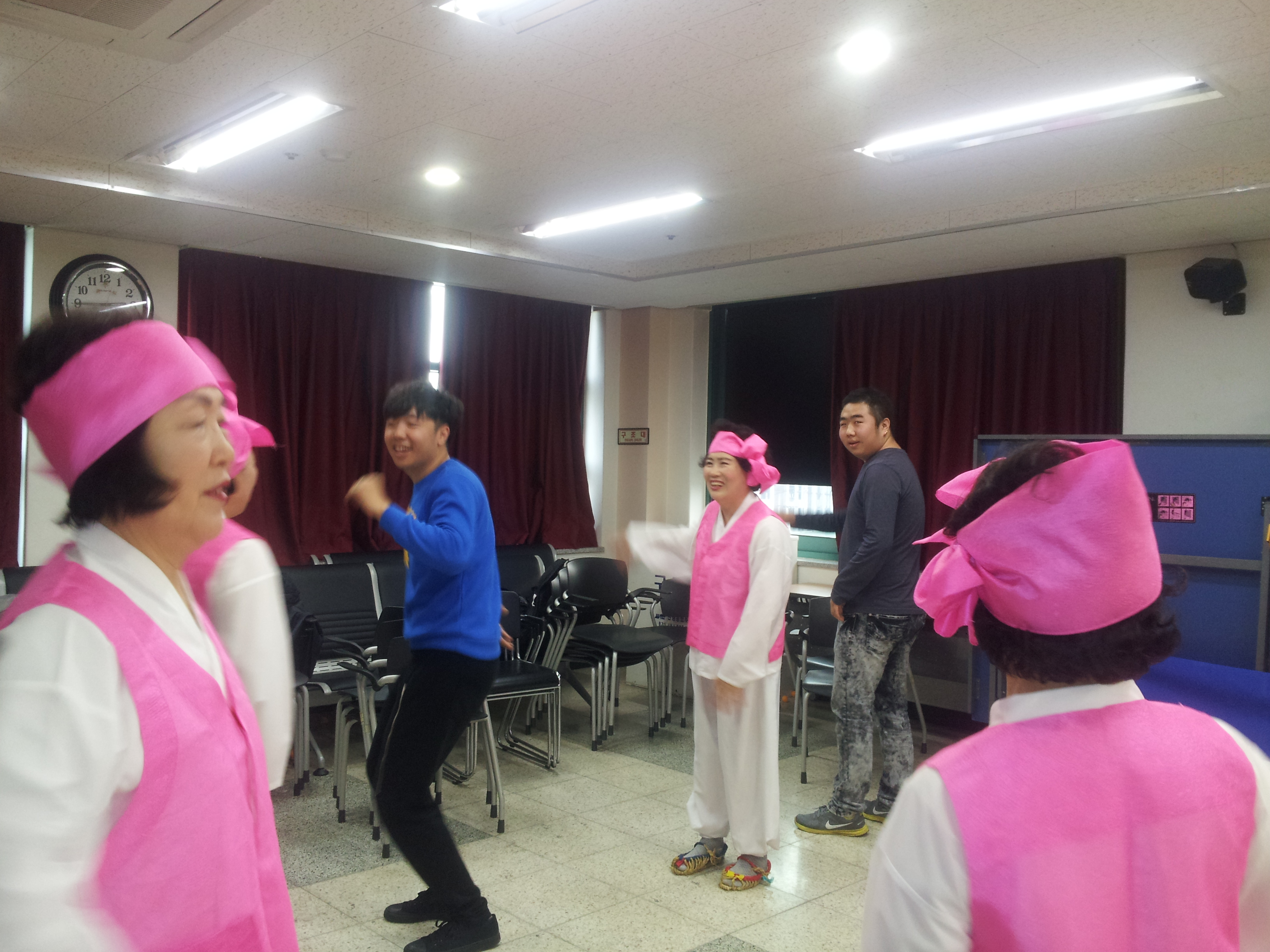 실버88봉사단 모습입니다.